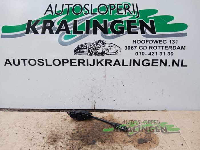 Usagé Commande régulateur de vitesse Mercedes C (W203) 2.2 C-200 CDI 16V Prix € 19,99 Règlement à la marge proposé par Autosloperij Kralingen B.V.