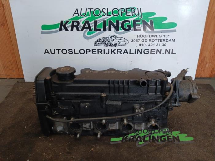 Begagnade Topplock Fiat Doblo (223A/119) 1.9 D Pris € 99,98 Marginaltabell erbjuds av Autosloperij Kralingen B.V.