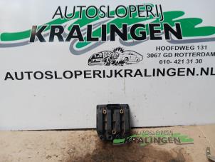 Używane Zestaw cewek zaplonowych Volkswagen Bora (1J2) 2.0 Cena € 50,00 Procedura marży oferowane przez Autosloperij Kralingen B.V.