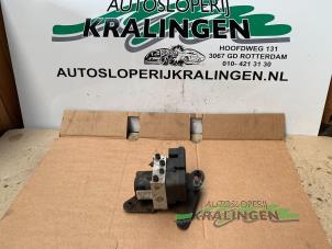 Used ABS pump Peugeot 206 (2A/C/H/J/S) 1.4 XR,XS,XT,Gentry Price € 150,00 Margin scheme offered by Autosloperij Kralingen B.V.