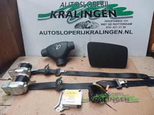 Used Airbag set Toyota Aygo (B10) 1.0 12V VVT-i Price € 200,00 Margin scheme offered by Autosloperij Kralingen B.V.