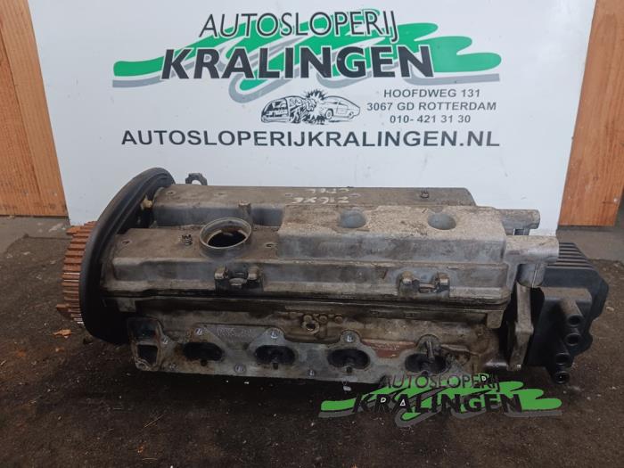 Usagé Culasse Opel Corsa B (73/78/79) 1.6i 16V Sport,GSi Prix € 149,99 Règlement à la marge proposé par Autosloperij Kralingen B.V.