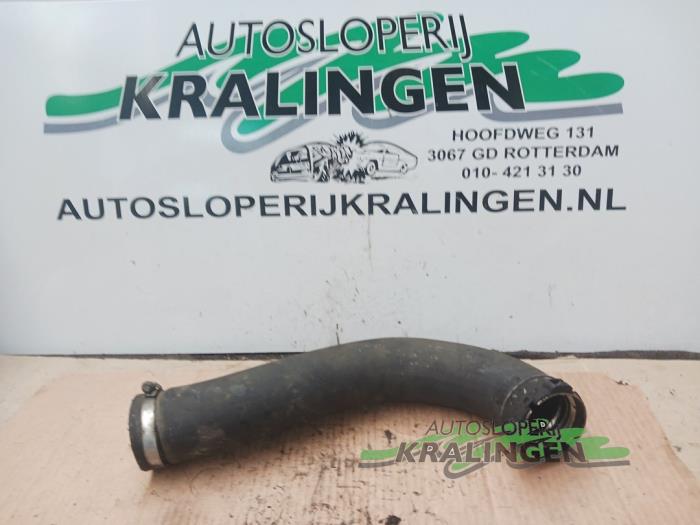 Gebrauchte Intercooler Schlauch Renault Master III (MA/MB/MC/MD/MH/MF/MG/MH) 2.3 dCi 16V Preis € 50,00 Margenregelung angeboten von Autosloperij Kralingen B.V.