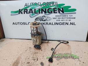 Gebrauchte Benzinpumpe Mercedes A (W168) 1.6 A-160 Preis auf Anfrage angeboten von Autosloperij Kralingen B.V.
