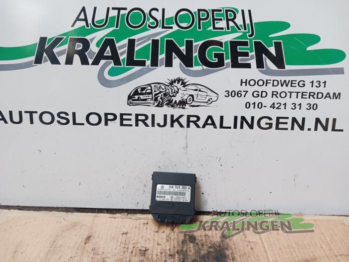 Gebrauchte PDC Modul Volkswagen Touran (1T1/T2) 2.0 FSI 16V Preis € 12,00 Margenregelung angeboten von Autosloperij Kralingen B.V.