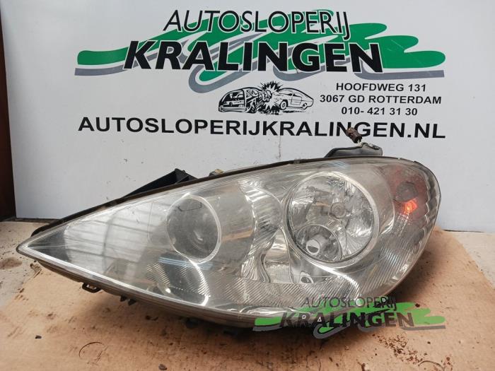 Gebrauchte Scheinwerfer links Peugeot 807 2.2 16V Preis € 39,99 Margenregelung angeboten von Autosloperij Kralingen B.V.