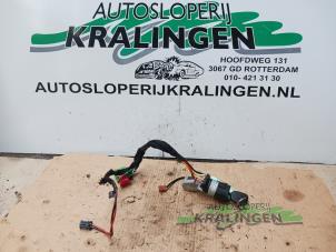 Usados Cerradura de contacto y llave Peugeot 307 (3A/C/D) 1.6 16V Precio € 50,00 Norma de margen ofrecido por Autosloperij Kralingen B.V.