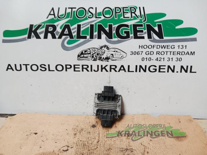 Used Automatic gearbox computer Opel Vectra C Caravan 2.2 DIG 16V Price € 45,00 Margin scheme offered by Autosloperij Kralingen B.V.
