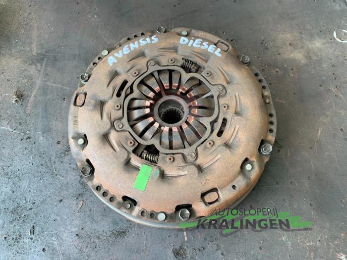 Used Flywheel Toyota Avensis Wagon (T25/B1E) 2.2 D-4D 16V Price € 50,00 Margin scheme offered by Autosloperij Kralingen B.V.