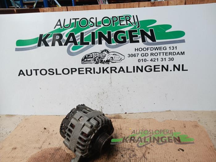 Begagnade Dynamo Volkswagen Passat Variant (3B5) 1.8 20V Pris € 35,00 Marginaltabell erbjuds av Autosloperij Kralingen B.V.