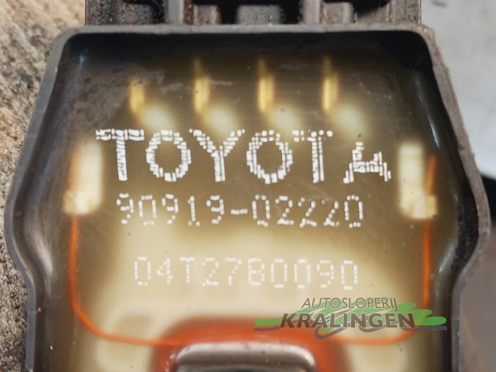 Usagé Bobine Toyota Corolla (E11) 1.3 16V Prix € 25,00 Règlement à la marge proposé par Autosloperij Kralingen B.V.