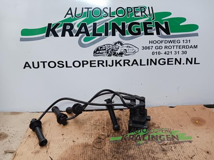 Usagé Bobine Ford Focus 2 Wagon 1.6 16V Prix € 50,00 Règlement à la marge proposé par Autosloperij Kralingen B.V.
