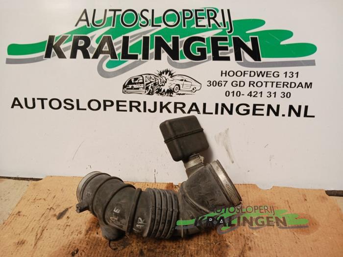 Begagnade Luftintagsslang Mitsubishi Carisma 1.8 GDI 16V Pris € 25,00 Marginaltabell erbjuds av Autosloperij Kralingen B.V.