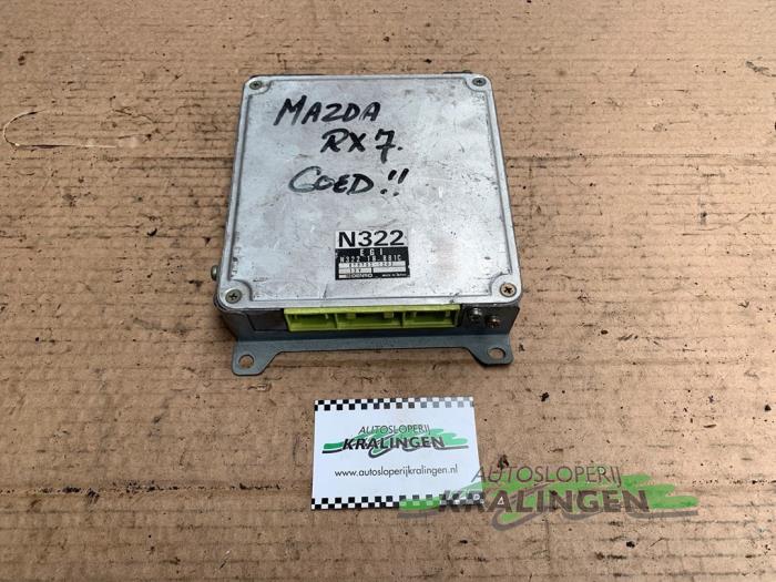 Begagnade Engine management computer Mazda RX-7 (FC13/42) RX-7 GLXi Pris på förfrågan erbjuds av Autosloperij Kralingen B.V.