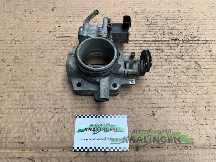 Używane Przepustnica Mazda 323 Fastbreak (BJ14) 1.5 LX,GLX 16V Cena € 40,00 Procedura marży oferowane przez Autosloperij Kralingen B.V.