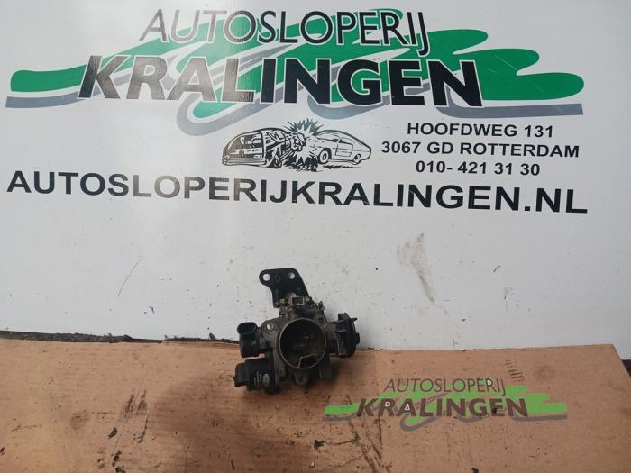 Usagé Boitier papillon Renault Twingo (C06) 1.2 Prix € 15,00 Règlement à la marge proposé par Autosloperij Kralingen B.V.