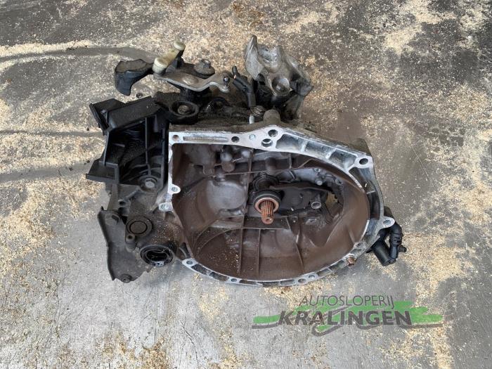 Usagé Boîte de vitesse Peugeot 208 I (CA/CC/CK/CL) 1.2 Vti 12V PureTech 82 Prix € 99,97 Règlement à la marge proposé par Autosloperij Kralingen B.V.