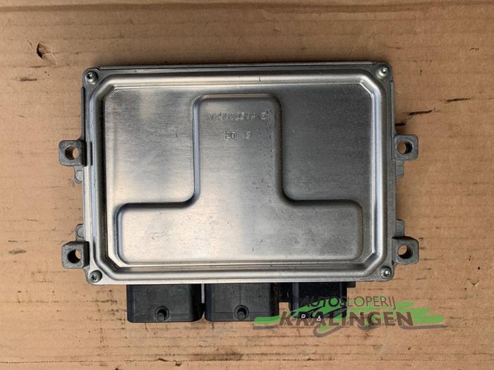 Engine management computer from a Peugeot 208 I (CA/CC/CK/CL) 1.2 Vti 12V PureTech 82 2013