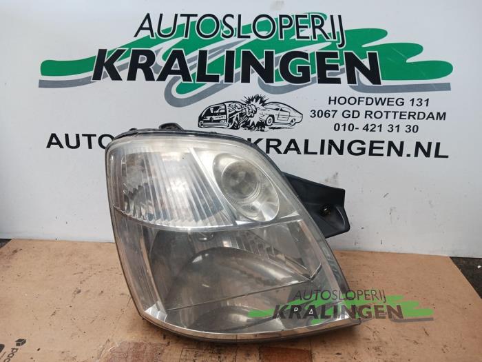 Używane Reflektor prawy Kia Picanto (BA) 1.1 12V Cena € 19,99 Procedura marży oferowane przez Autosloperij Kralingen B.V.