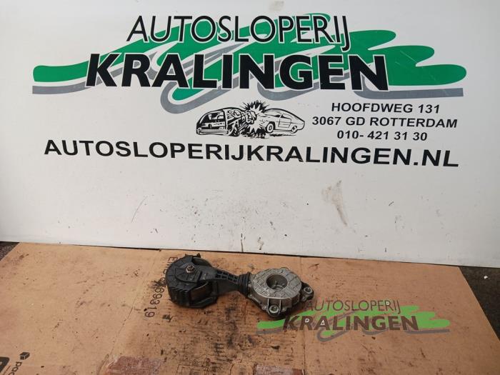 Usados Rodillo tensor correa múltiple Citroen C4 Grand Picasso (UA) 1.6 16V THP Sensodrive,GT THP Precio € 24,99 Norma de margen ofrecido por Autosloperij Kralingen B.V.
