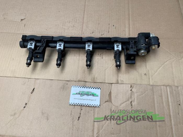 Usagé Système d'injection Ford Fiesta 6 (JA8) 1.25 16V Prix € 40,00 Règlement à la marge proposé par Autosloperij Kralingen B.V.
