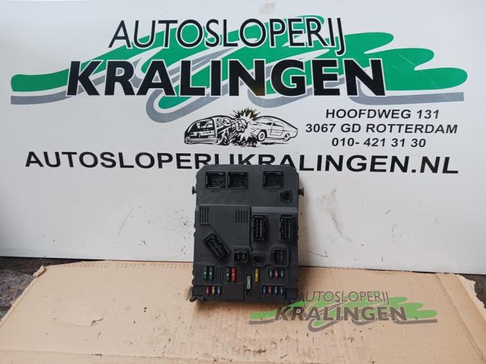 Gebrauchte Sicherungskasten Peugeot 206 (2A/C/H/J/S) 1.4 XR,XS,XT,Gentry Preis € 39,90 Margenregelung angeboten von Autosloperij Kralingen B.V.