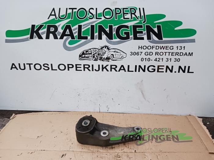 Used Engine mount Opel Meriva (A) 1.4 16V Twinport Price € 14,99 Margin scheme offered by Autosloperij Kralingen B.V.