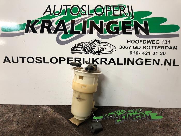Gebrauchte Benzinpumpe Toyota Yaris (P1) 1.0 16V VVT-i Preis € 29,98 Margenregelung angeboten von Autosloperij Kralingen B.V.