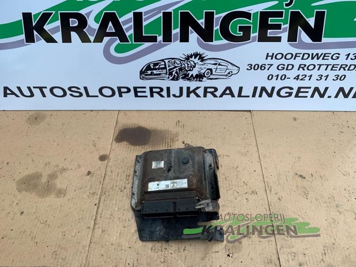 Used Engine management computer Opel Astra H SW (L35) 1.7 CDTi 16V Price € 199,99 Margin scheme offered by Autosloperij Kralingen B.V.