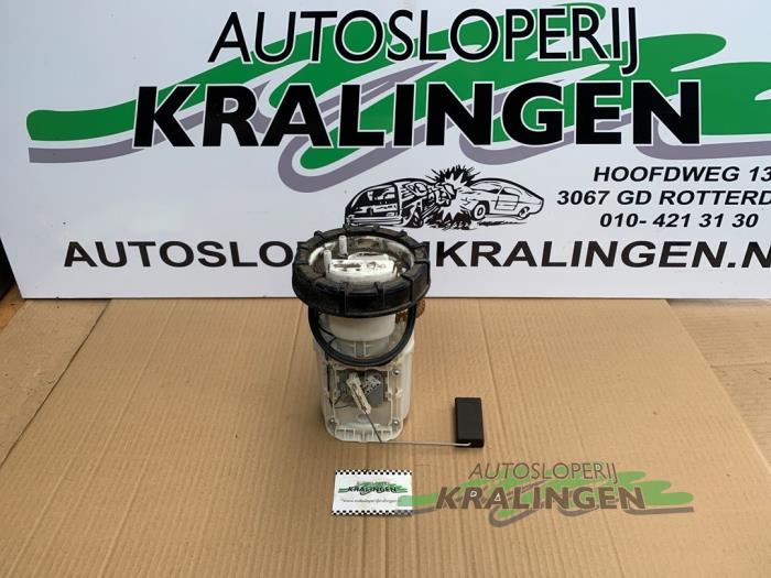 Usagé Pompe essence Skoda Fabia II (5J) 1.4i 16V Prix € 11,99 Règlement à la marge proposé par Autosloperij Kralingen B.V.