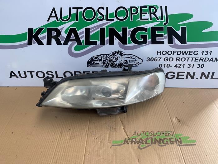 Używane Reflektor lewy Opel Vectra B (36) 1.8 16V Ecotec Cena € 49,99 Procedura marży oferowane przez Autosloperij Kralingen B.V.