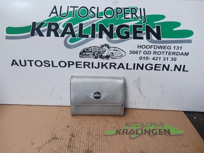 Używane Instrukcja Austin Mini Open (R52) 1.6 16V Cooper Cena € 25,00 Procedura marży oferowane przez Autosloperij Kralingen B.V.