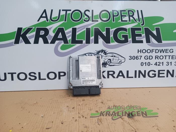 Used Engine management computer BMW 7 serie (E65/E66/E67) 730d 24V Price € 199,99 Margin scheme offered by Autosloperij Kralingen B.V.