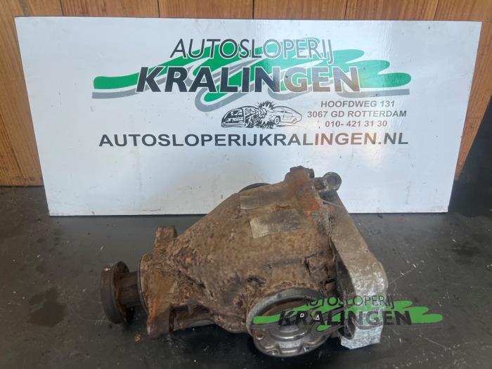 Usagé Différentiel arrière BMW 7 serie (E65/E66/E67) 730d 24V Prix € 299,99 Règlement à la marge proposé par Autosloperij Kralingen B.V.