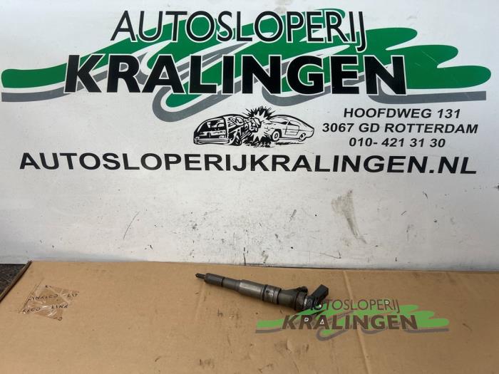 Usagé Injecteurs BMW 7 serie (E65/E66/E67) 730d 24V Prix € 49,99 Règlement à la marge proposé par Autosloperij Kralingen B.V.