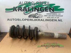 Begagnade Stötdämpare, vänster fram BMW 7 serie (E65/E66/E67) 730d 24V Pris € 74,99 Marginaltabell erbjuds av Autosloperij Kralingen B.V.