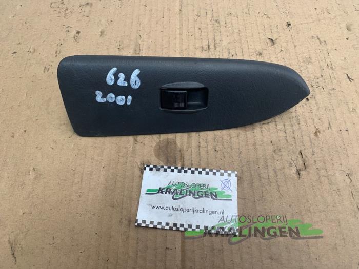 Usados Interruptor de ventanilla eléctrica Mazda 626 (GF14) 2.0 DiTD 16V Precio € 9,99 Norma de margen ofrecido por Autosloperij Kralingen B.V.