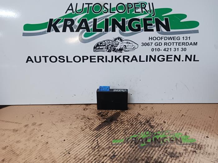 Używane Sterownik tempomatu BMW 3 serie (E46/2) 320 Ci 24V Cena € 14,99 Procedura marży oferowane przez Autosloperij Kralingen B.V.