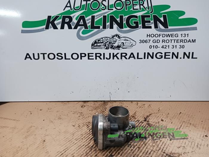 Usagé Boitier papillon Renault Megane II (BM/CM) 1.6 16V Prix € 19,99 Règlement à la marge proposé par Autosloperij Kralingen B.V.
