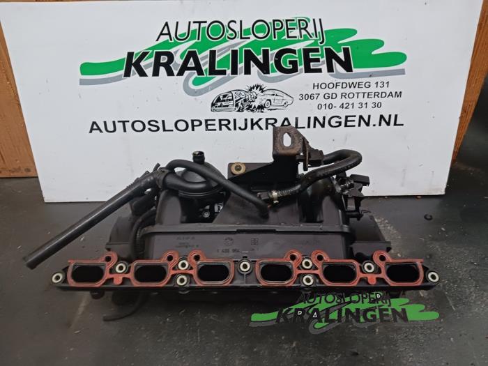 Używane Kolektor dolotowy BMW 5 serie Touring (E39) 523i 24V Cena € 50,00 Procedura marży oferowane przez Autosloperij Kralingen B.V.