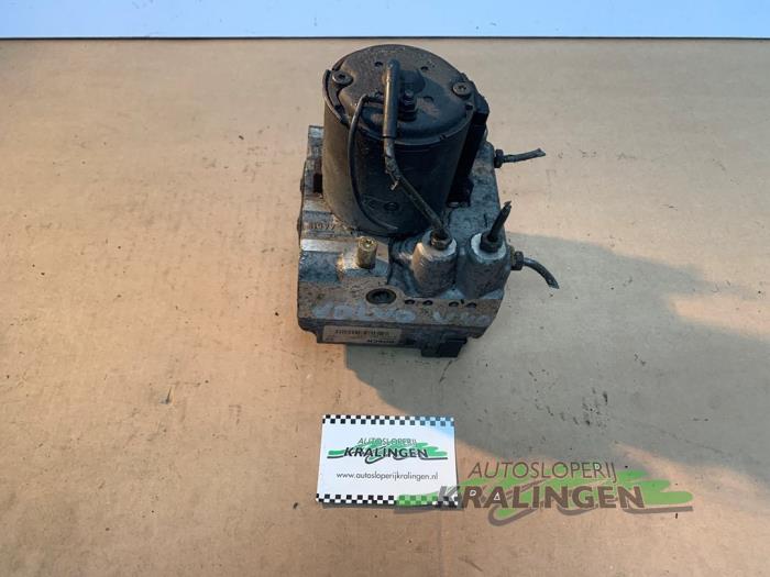 Gebrauchte ABS Pumpe Volvo V40 (VW) 1.8 16V Preis € 24,98 Margenregelung angeboten von Autosloperij Kralingen B.V.