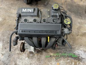 Engine from a MINI Mini (R50/53) 1.6 16V Cooper 2002
