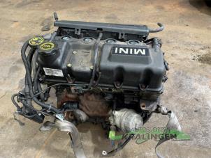 Engine from a MINI Mini (R50/53) 1.6 16V Cooper 2002