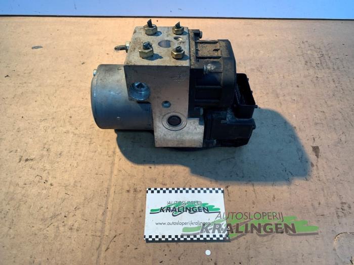 Usagé Bloc ABS MG MG TF 1.8 160 16V Prix € 79,99 Règlement à la marge proposé par Autosloperij Kralingen B.V.