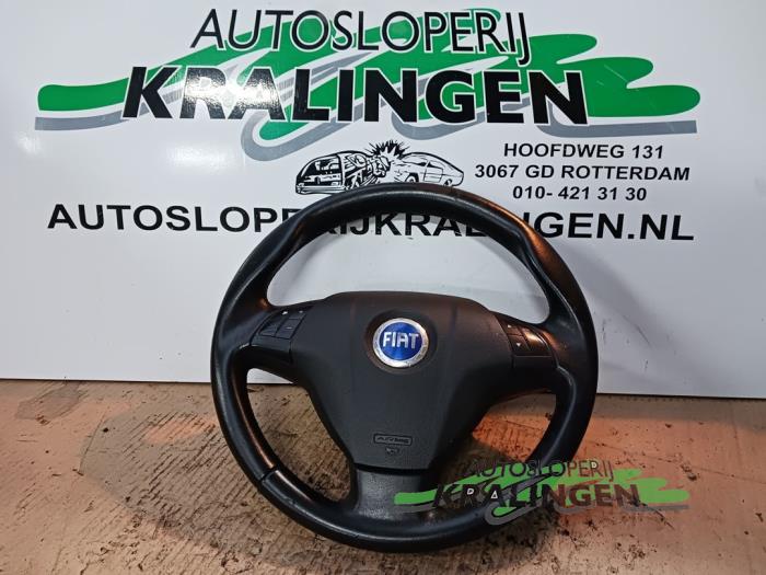 Begagnade Ratt Fiat Grande Punto (199) 1.4 Pris € 39,99 Marginaltabell erbjuds av Autosloperij Kralingen B.V.