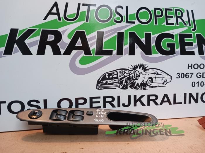 Usados Interruptor de ventanilla eléctrica Kia Joice 2.0 16V Precio € 25,00 Norma de margen ofrecido por Autosloperij Kralingen B.V.