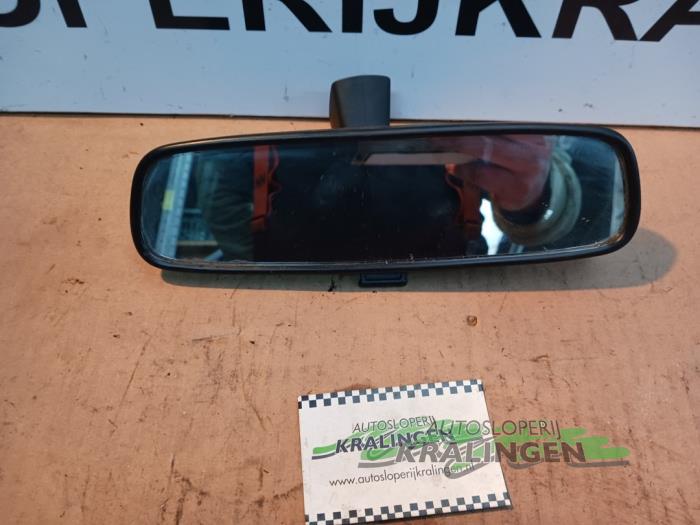 Używane Lusterko wewnetrzne Ford Fiesta 6 (JA8) 1.4 TDCi Cena € 19,98 Procedura marży oferowane przez Autosloperij Kralingen B.V.