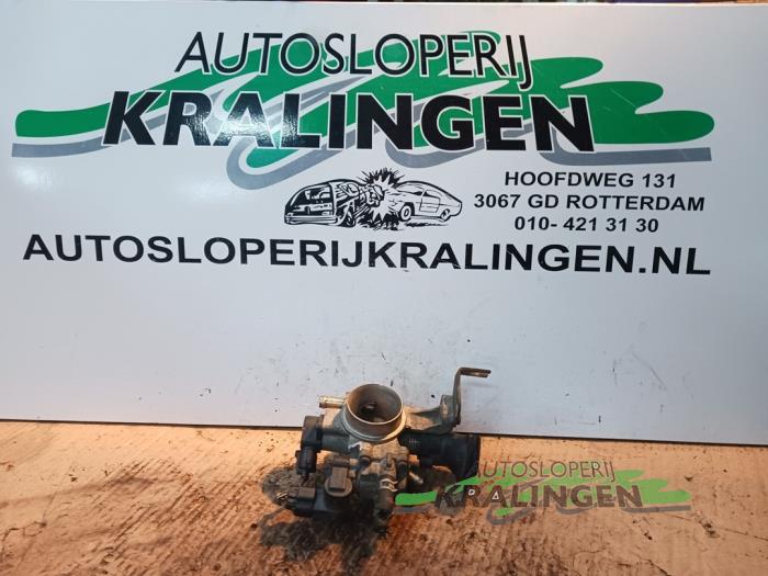Gebrauchte Drosselklappengehäuse Toyota Yaris (P1) 1.3 16V VVT-i Preis € 49,99 Margenregelung angeboten von Autosloperij Kralingen B.V.