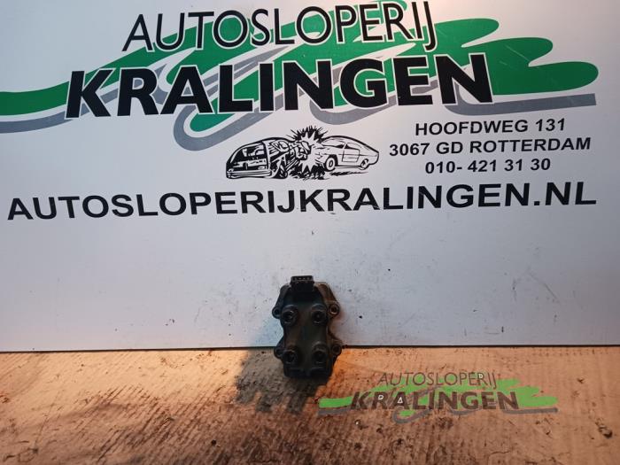 Usagé Bobine Opel Vectra B (36) 1.8 16V Ecotec Prix € 14,99 Règlement à la marge proposé par Autosloperij Kralingen B.V.