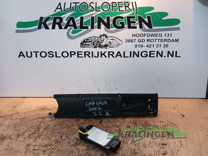 Gebrauchte Zündspule Opel Zafira (F75) 2.2 16V Preis € 19,99 Margenregelung angeboten von Autosloperij Kralingen B.V.